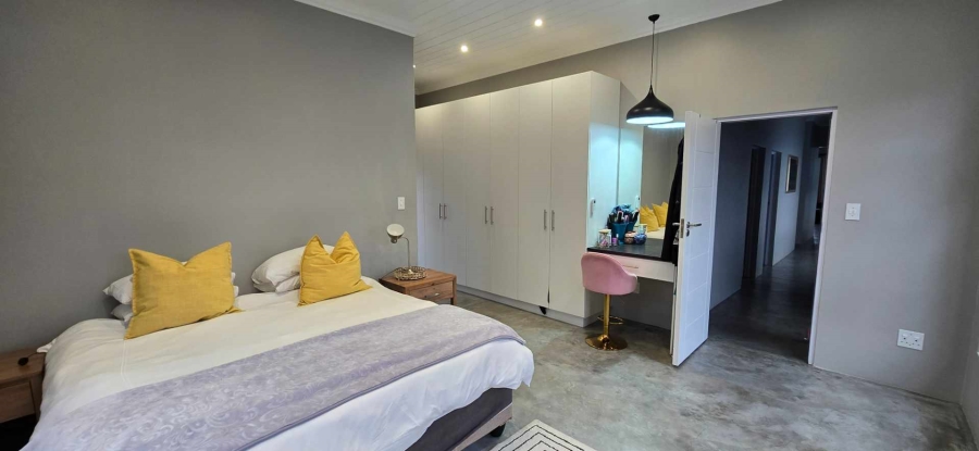 To Let 3 Bedroom Property for Rent in Mount Royal Golf Estate Western Cape